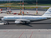 Condor 737  im Nostalgielook